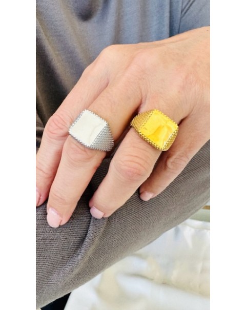 Δαχτυλίδι τετράγωνο ανάγλυφο