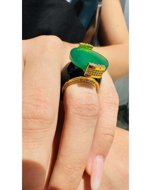 Μεγάλο δαχτυλίδι με Νεφρίτη, σμάλτο και ζιργκόν