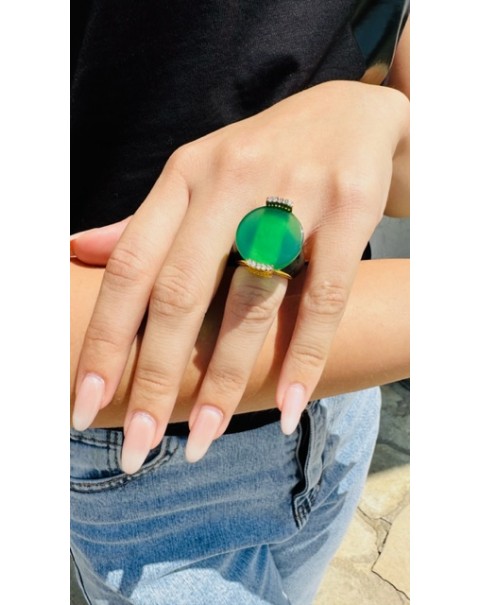 Μεγάλο δαχτυλίδι με Νεφρίτη, σμάλτο και ζιργκόν