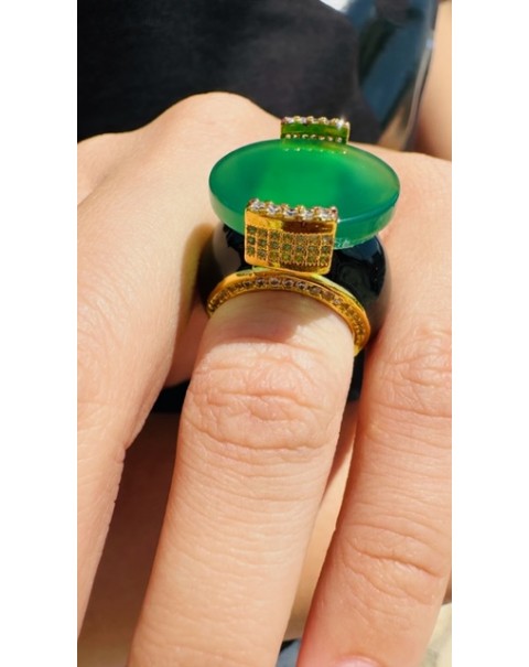 Μεγάλο δαχτυλίδι με Νεφρίτη, σμάλτο και ζιργκόν