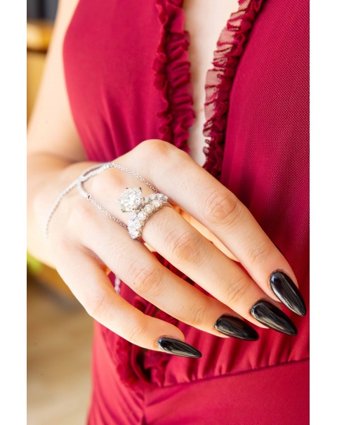 Μοϊσανίτης σε μονόπετρο δαχτυλίδι 