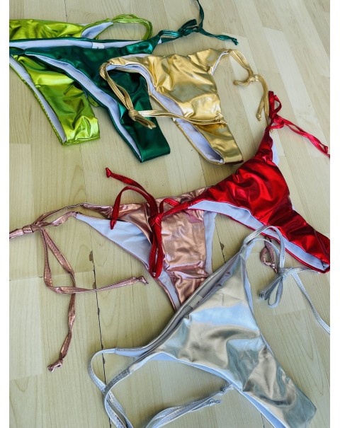 Μπικίνι με μεταλλική όψη