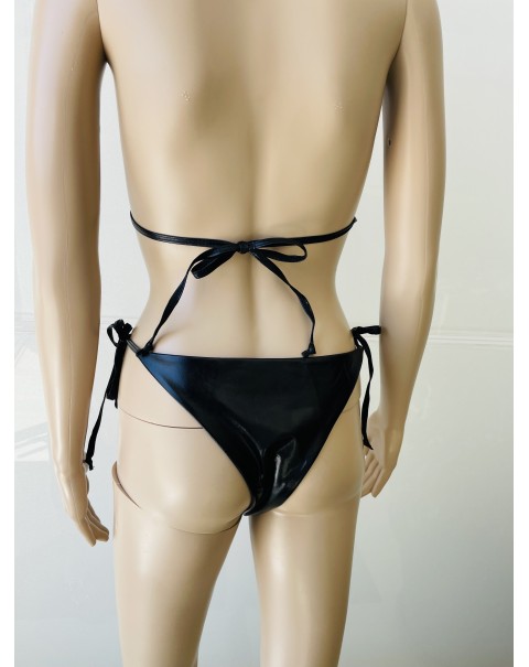 Μπικίνι με μεταλλική όψη