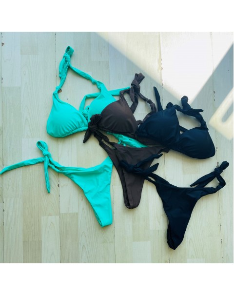 Μπικίνι με κόμπους