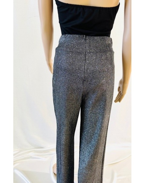 Παντελόνι καμπάνα με μεταλλικό νήμα στην πλέξη του