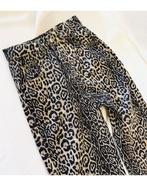 Παντελόνι τζιν πεντάτσεπο με λεοπάρ τύπωμα