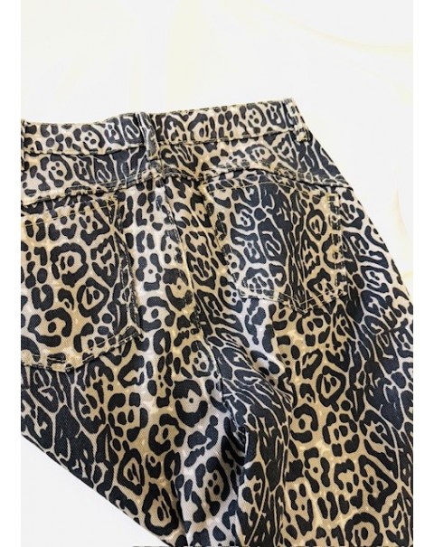 Παντελόνι τζιν πεντάτσεπο με λεοπάρ τύπωμα