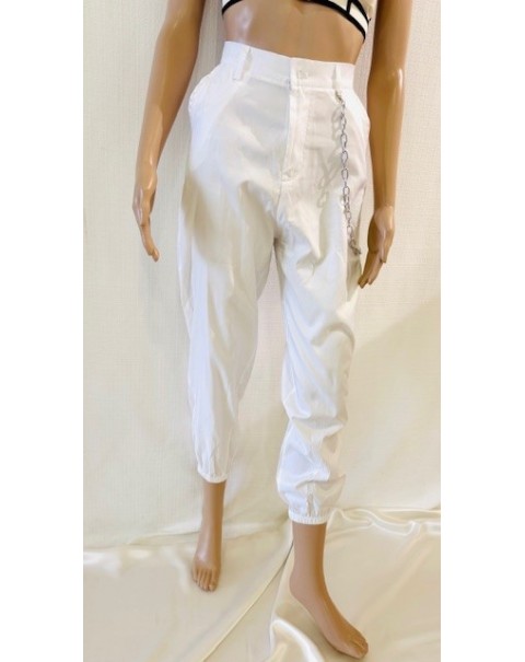 Παντελόνι με διακοσμητική αλυσίδα