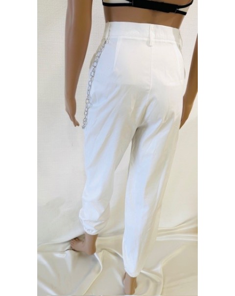 Παντελόνι με διακοσμητική αλυσίδα