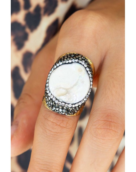 Δαχτυλίδι σφυρήλατο με μαργαριτάρι