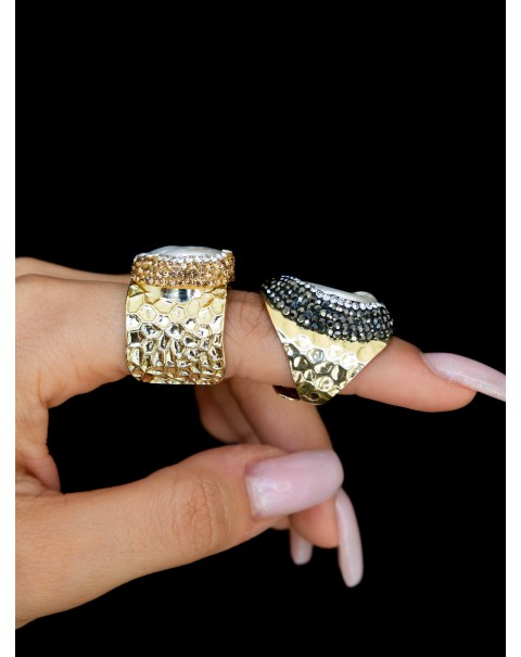 Δαχτυλίδι σφυρήλατο με μαργαριτάρι