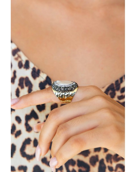 Δαχτυλίδι σφυρήλατο με μαργαριτάρι