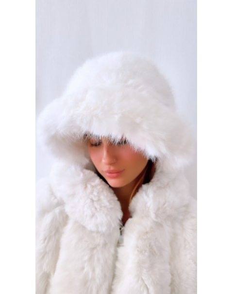 Καπέλο από συνθετική γούνα 