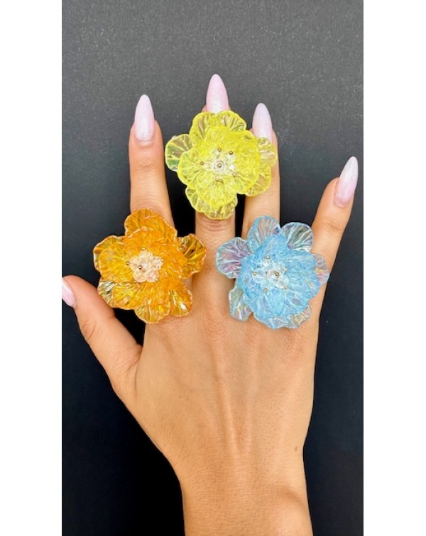 Steel ring with resin flower