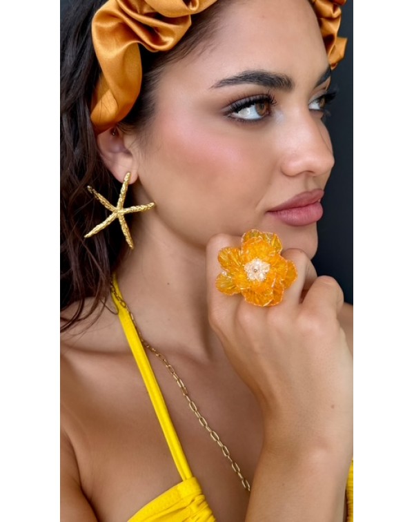 Steel ring with resin flower