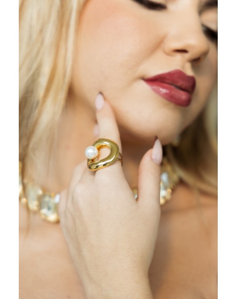 Ατσάλινο δαχτυλίδι διακοσμημένο με πέρλα