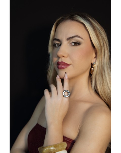 Δαχτυλίδι σε σχήμα κύκλου