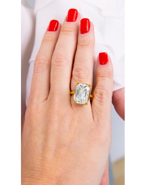 Δαχτυλίδι μονόπετρο με ορθογώνιο κρύσταλλο