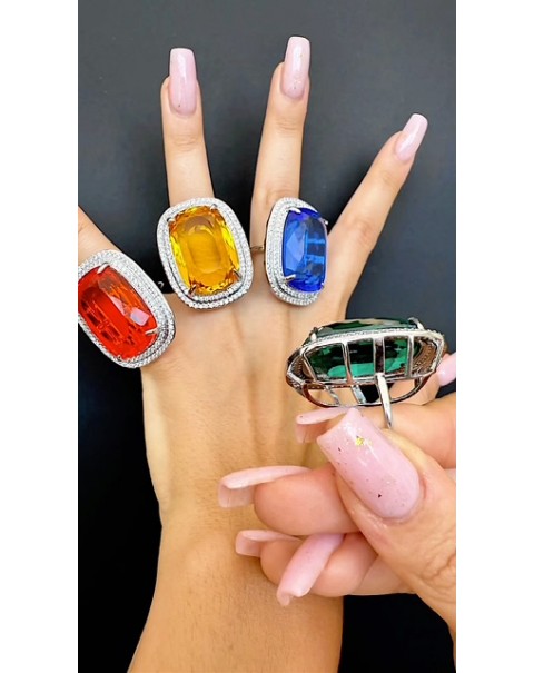 Ορθογώνιο εντυπωσιακό μονόπετρο με ιδιαίτερο δέσιμο