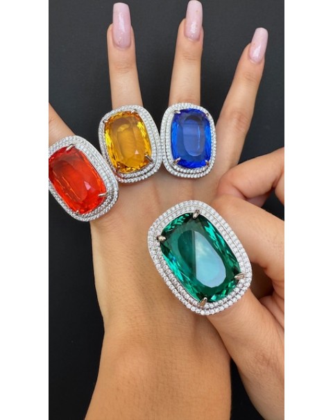 Ορθογώνιο εντυπωσιακό μονόπετρο με ιδιαίτερο δέσιμο