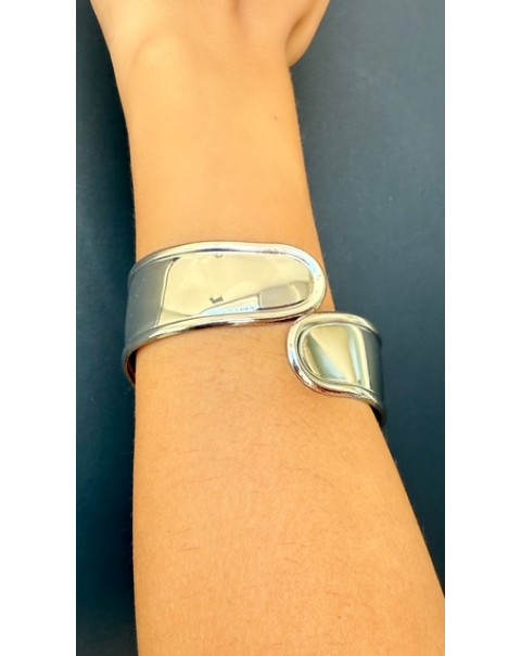 Σταθερό βραχιόλι με καμπύλες 