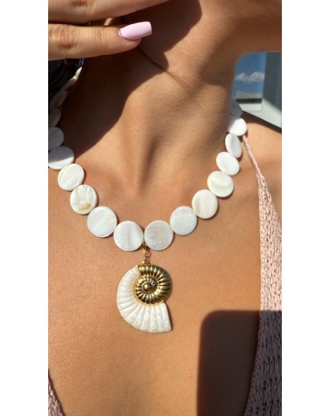 Κολιέ με φίλντισι και κρεμαστό κοχύλι 