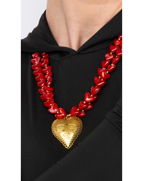 Κόκκινο κολιέ από ακρυλικές καρδιές