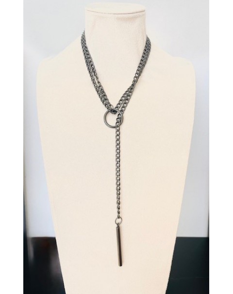 Μακρύ κολιέ αλυσίδα με στοιχεία στο τελείωμα