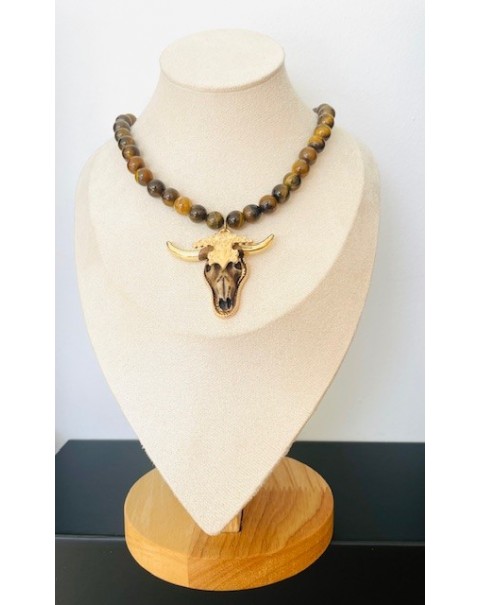 Κολιέ από χάντρες ``Μάτι τίγρη`` και κεφάλι ταύρου