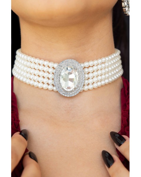 Κολιέ τσόκερ με πέρλες, οβάλ κρυστάλλινο διακοσμητικό στοιχείο και σετ σκουλαρίκια