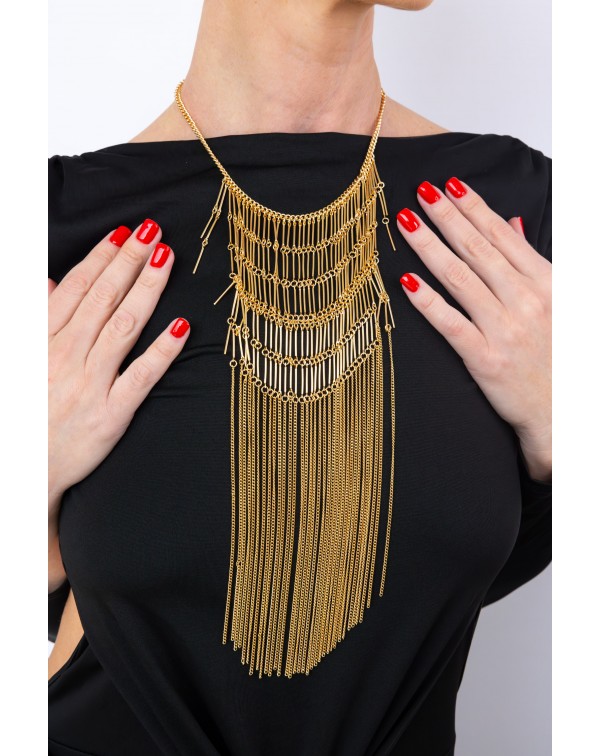 Necklace with pendant chains