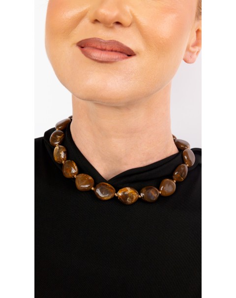 Κολιέ από ακρυλικά στοιχεία