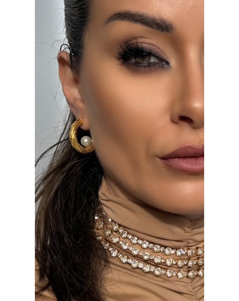 Σκουλαρίκια ανάγλυφος κρίκος με πέρλα εσωτερικά