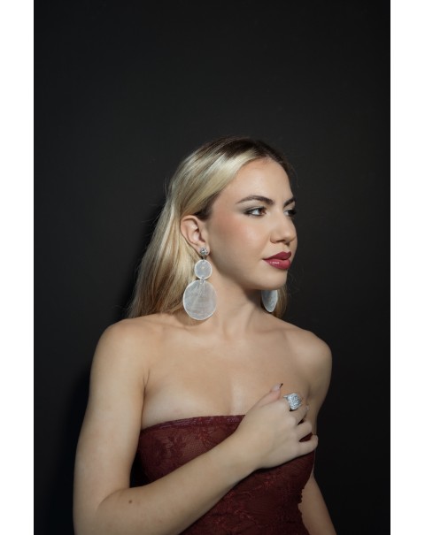 Σκουλαρίκια με στρογγυλά κρεμαστά στοιχεία