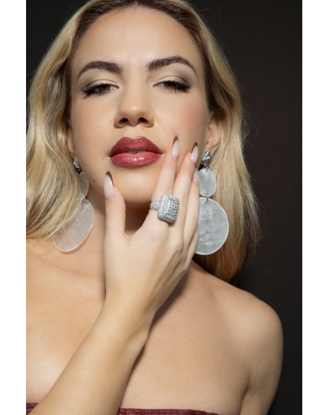 Σκουλαρίκια με στρογγυλά κρεμαστά στοιχεία