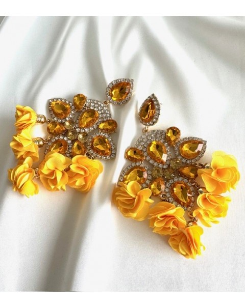 Σκουλαρίκια με κρύσταλλα και υφασμάτινα λουλούδια