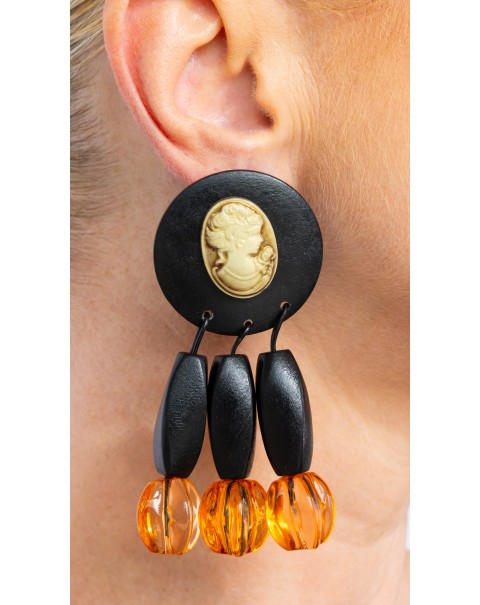 Σκουλαρίκια κρεμαστά από ξύλο με ακρυλικές χάντρες