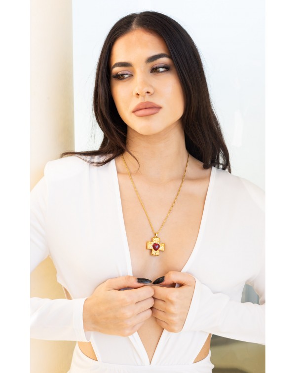 Σταυρός με κόκκινη καρδιά σ...